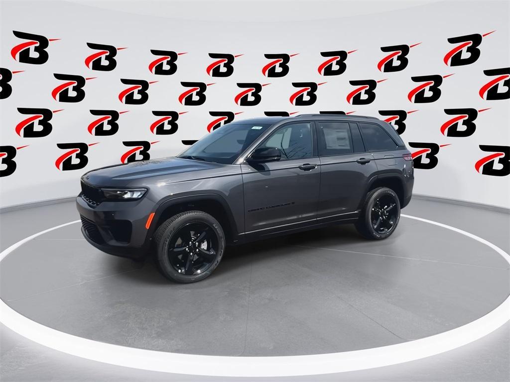 new 2025 Jeep Grand Cherokee car, priced at $45,650