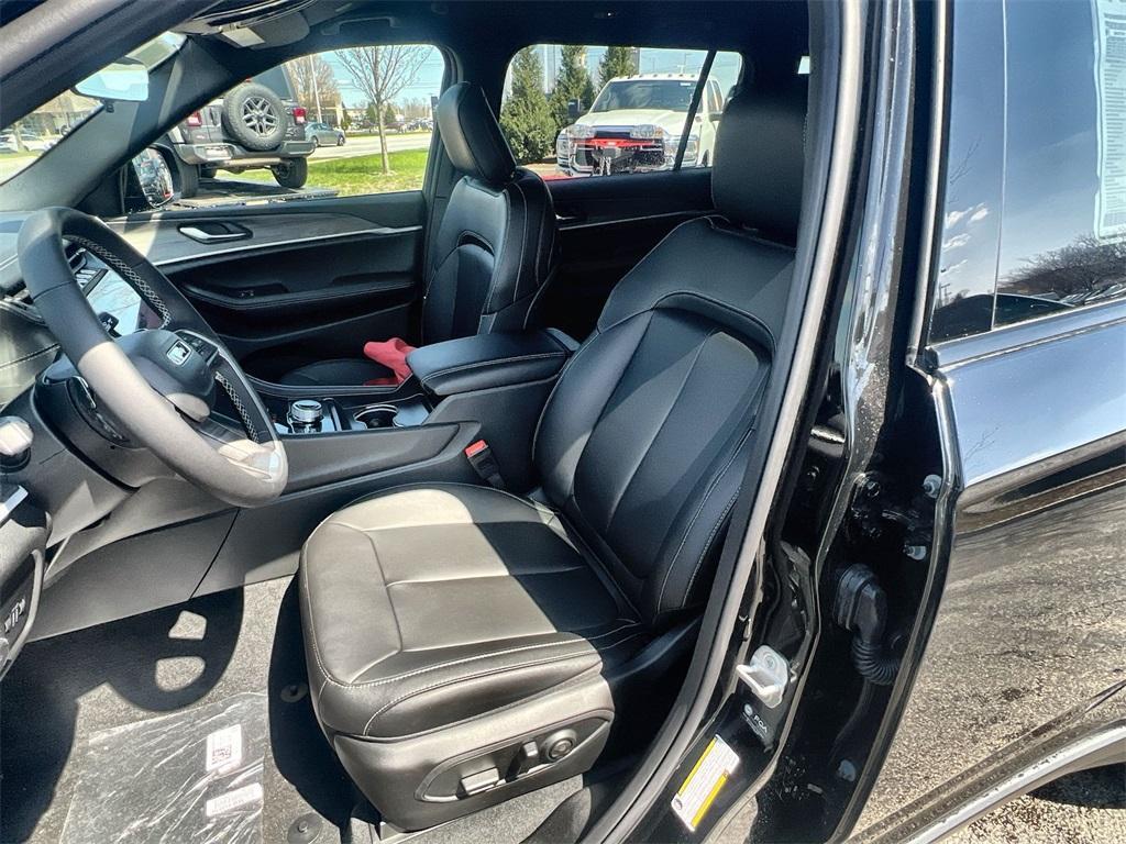 new 2025 Jeep Grand Cherokee L car, priced at $48,469