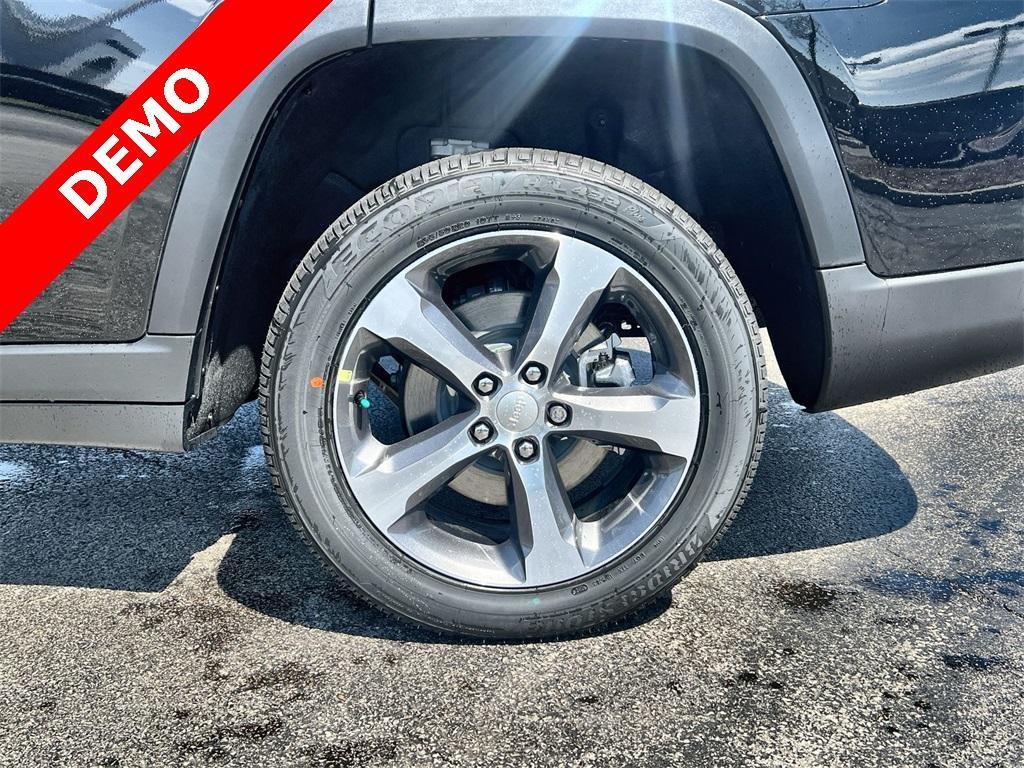 new 2025 Jeep Grand Cherokee L car, priced at $47,469