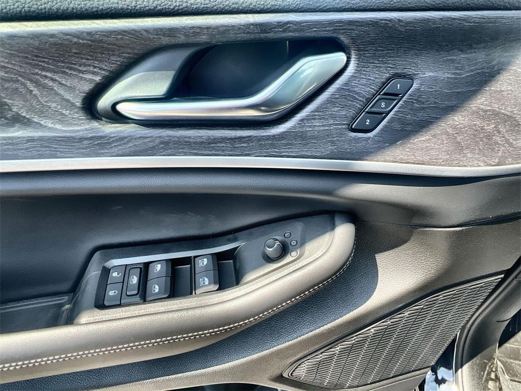 new 2025 Jeep Grand Cherokee L car, priced at $48,469