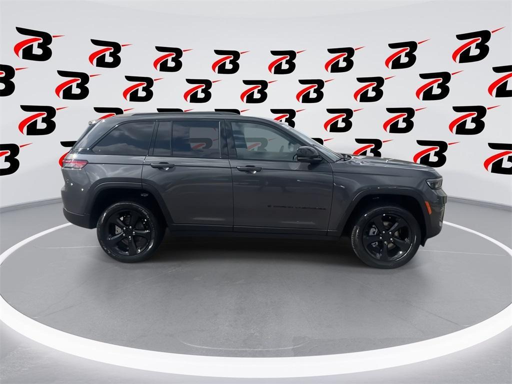 new 2025 Jeep Grand Cherokee car, priced at $44,655