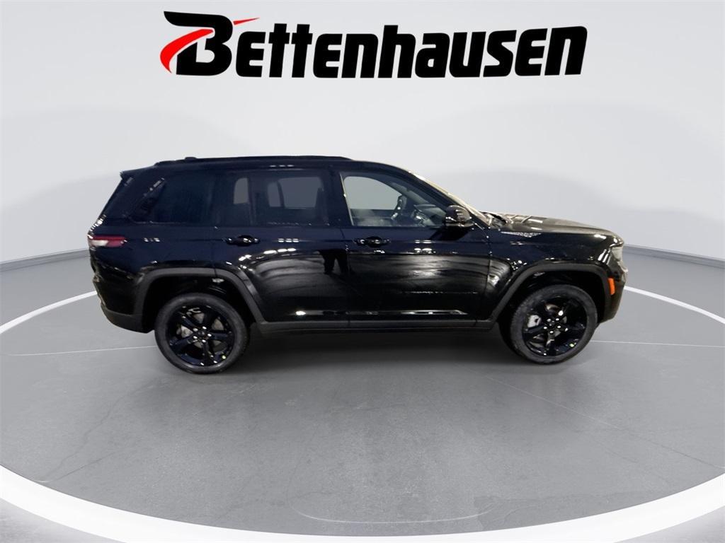 new 2025 Jeep Grand Cherokee car, priced at $51,400