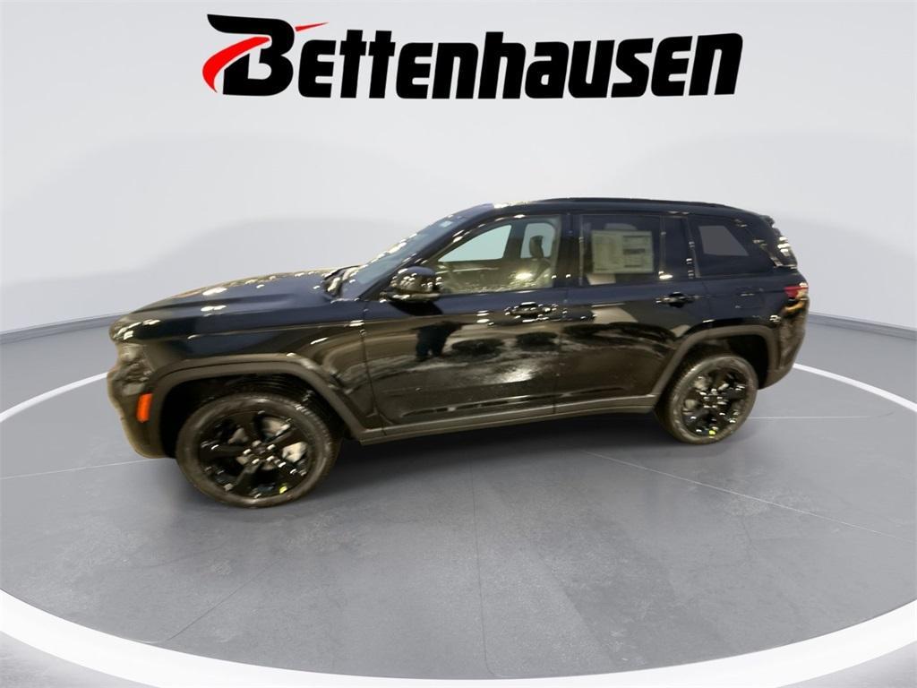 new 2025 Jeep Grand Cherokee car, priced at $51,400