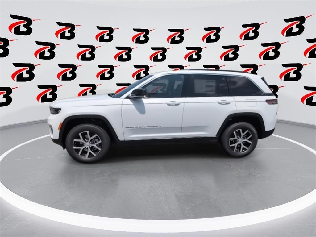 new 2025 Jeep Grand Cherokee car, priced at $46,755