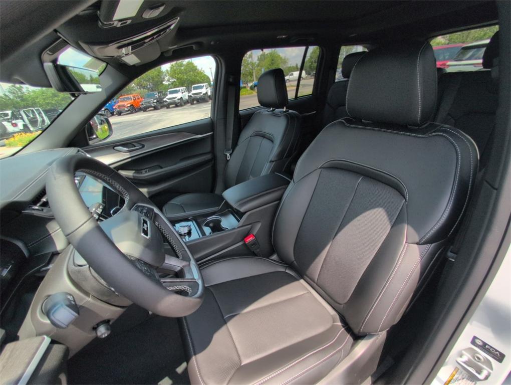 new 2025 Jeep Grand Cherokee car, priced at $46,755