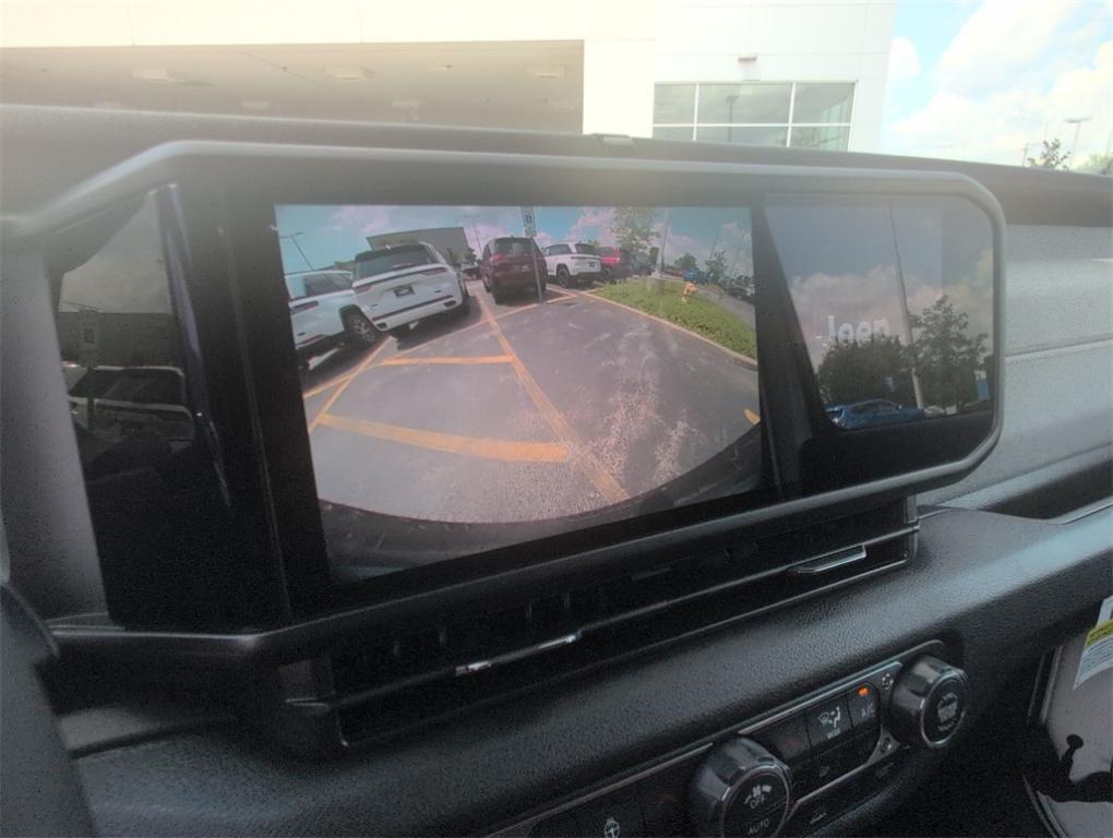 new 2025 Jeep Wrangler car, priced at $43,797
