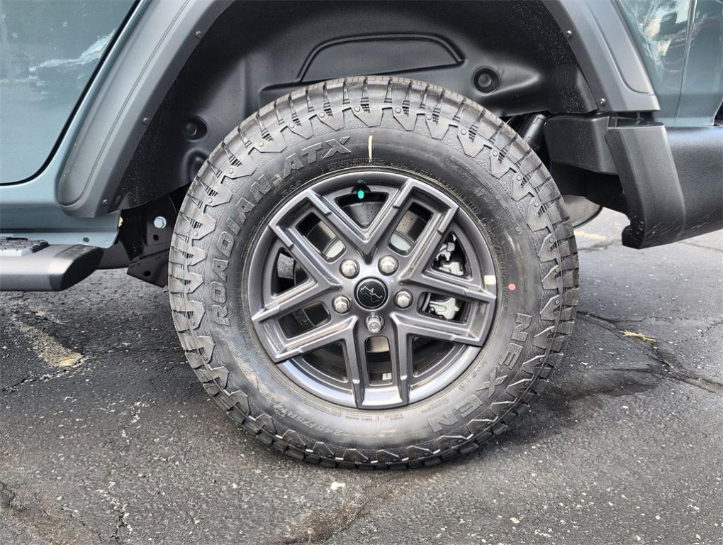 new 2025 Jeep Wrangler car, priced at $46,458