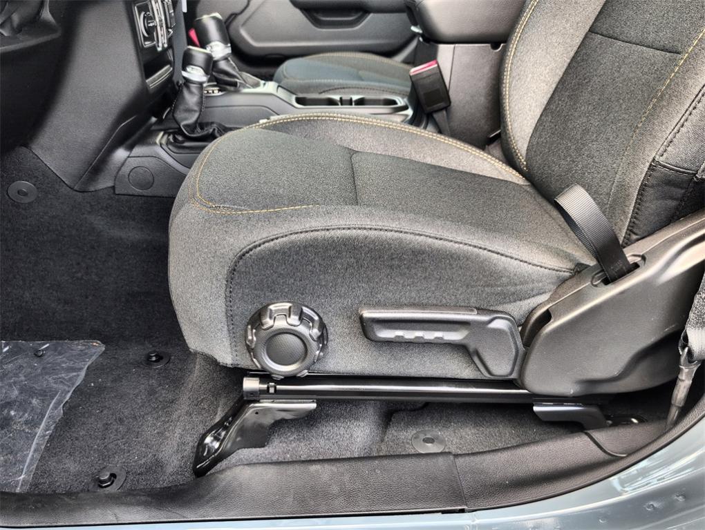 new 2025 Jeep Wrangler car, priced at $46,458