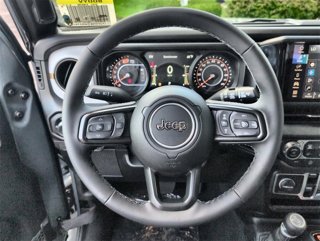 new 2025 Jeep Wrangler car, priced at $46,458