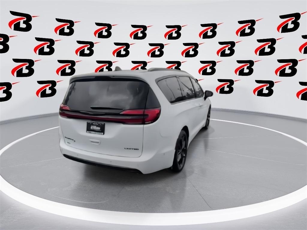 new 2025 Chrysler Pacifica car, priced at $52,319