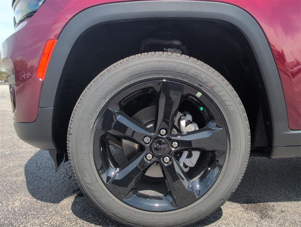 new 2025 Jeep Grand Cherokee car, priced at $42,925