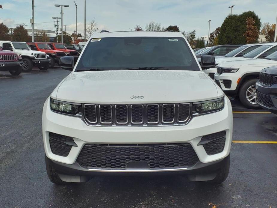 new 2025 Jeep Grand Cherokee car, priced at $41,054