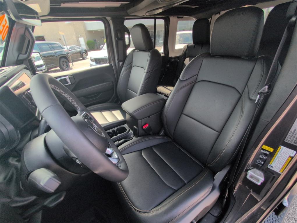 new 2025 Jeep Wrangler car, priced at $54,502