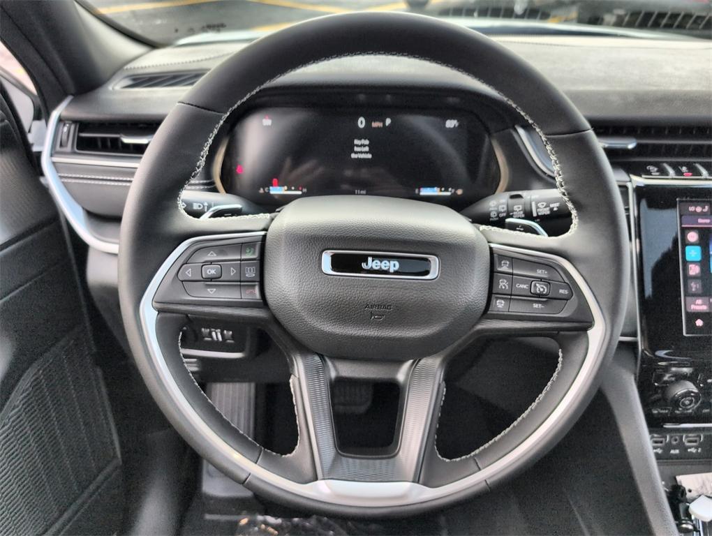 new 2025 Jeep Grand Cherokee car, priced at $47,196