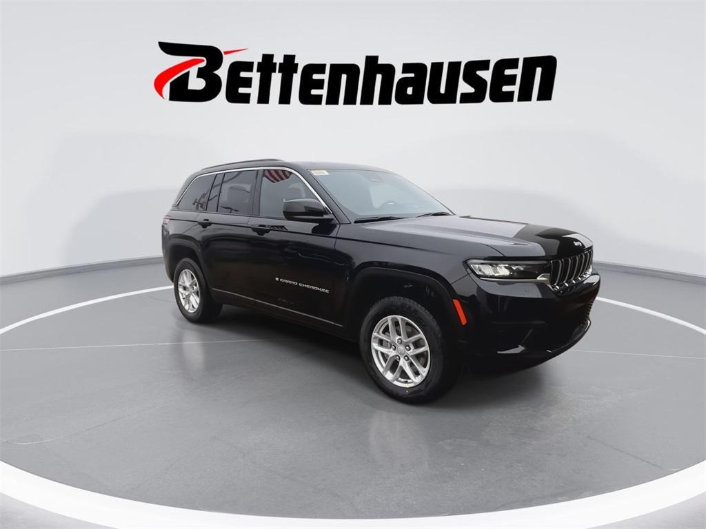 new 2025 Jeep Grand Cherokee car, priced at $40,590