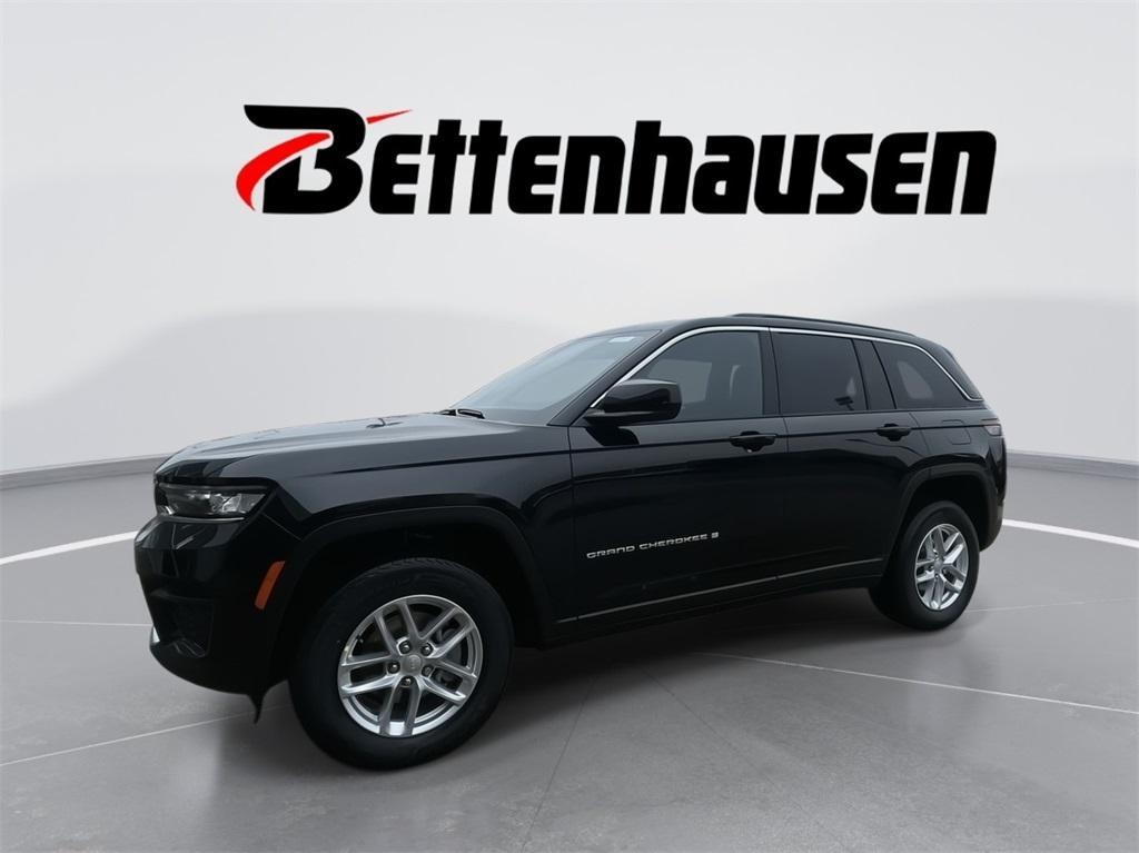 new 2025 Jeep Grand Cherokee car, priced at $40,590