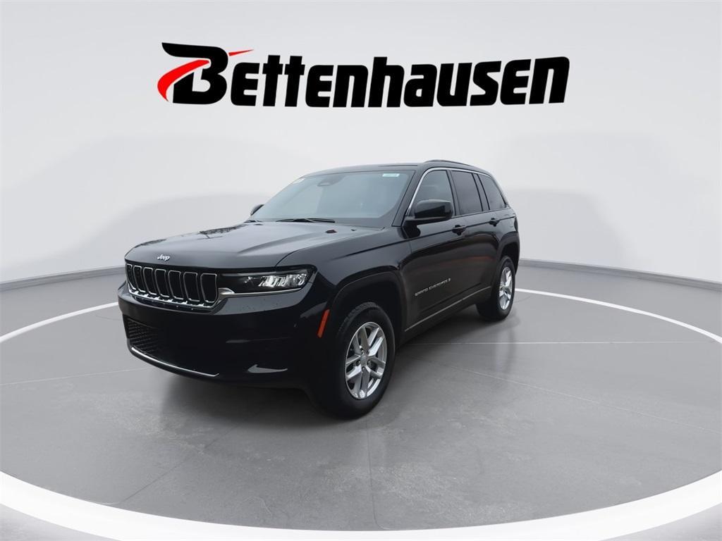 new 2025 Jeep Grand Cherokee car, priced at $40,590