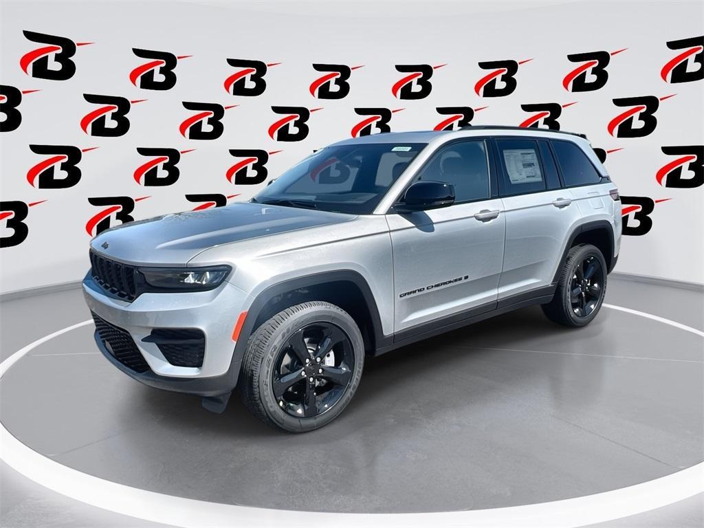 new 2025 Jeep Grand Cherokee car, priced at $44,655