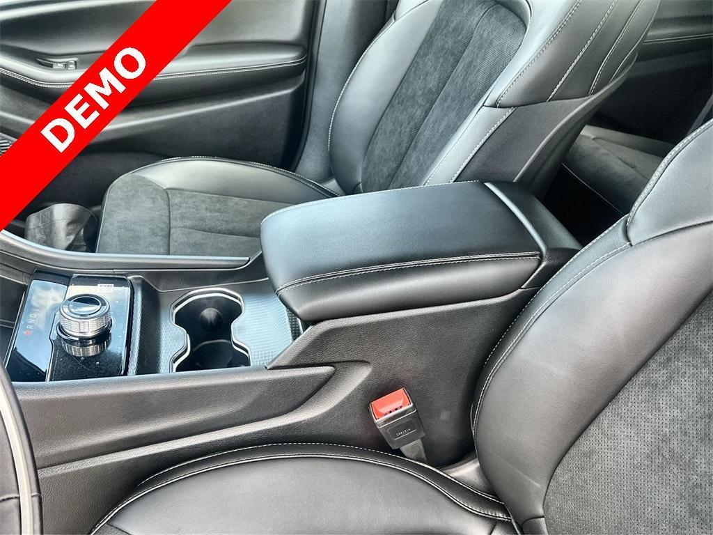 new 2025 Jeep Grand Cherokee L car, priced at $41,986