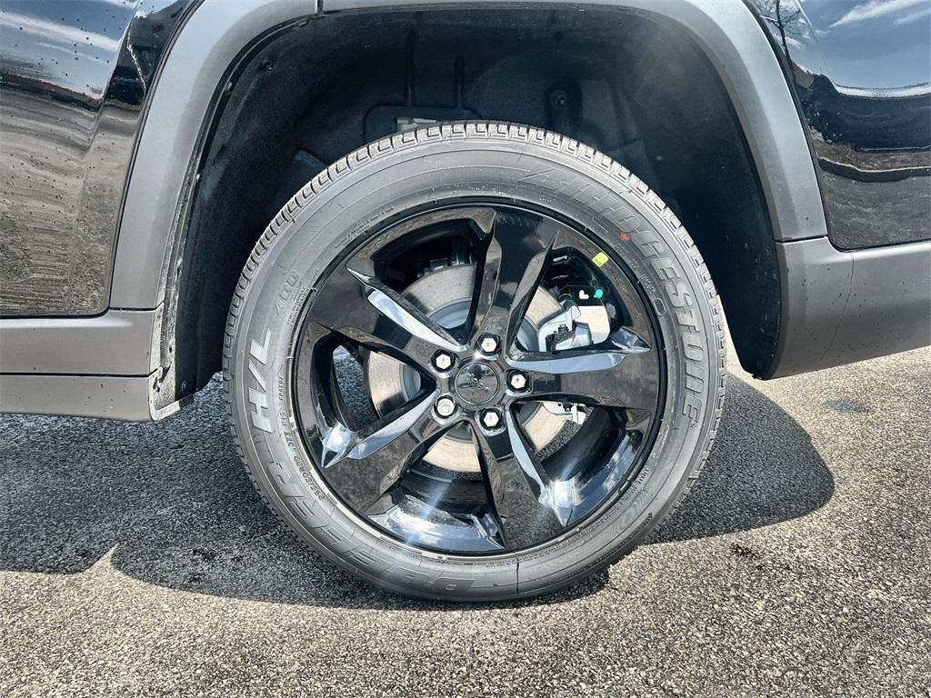 new 2025 Jeep Grand Cherokee L car, priced at $46,517