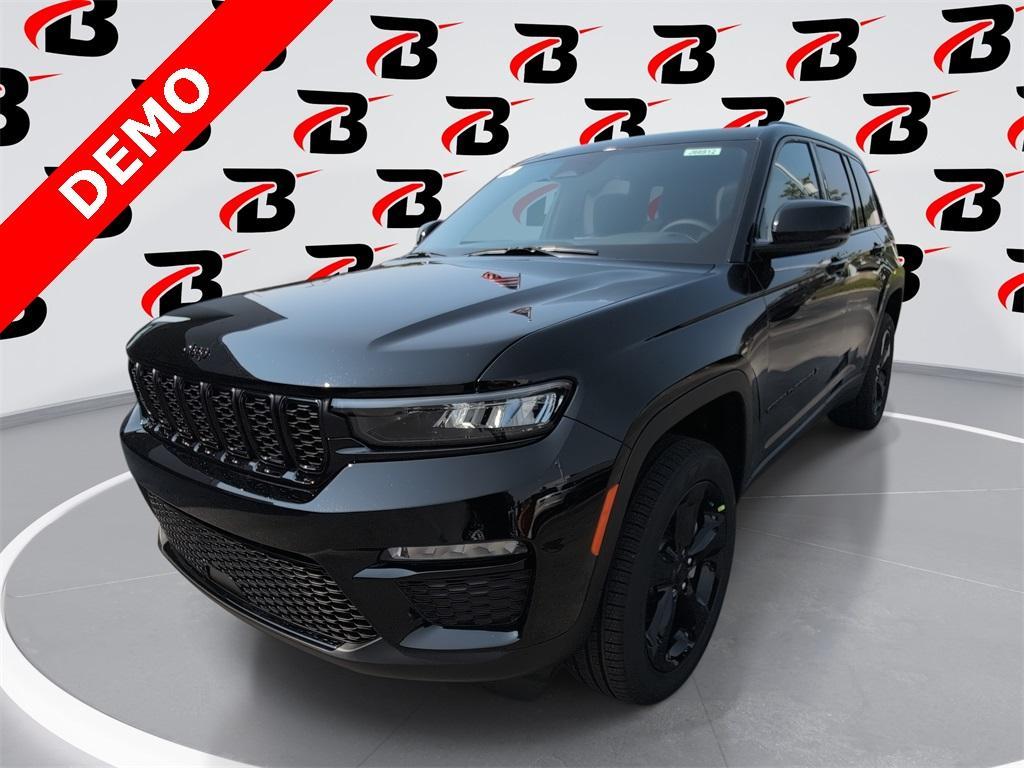 new 2025 Jeep Grand Cherokee car, priced at $46,496
