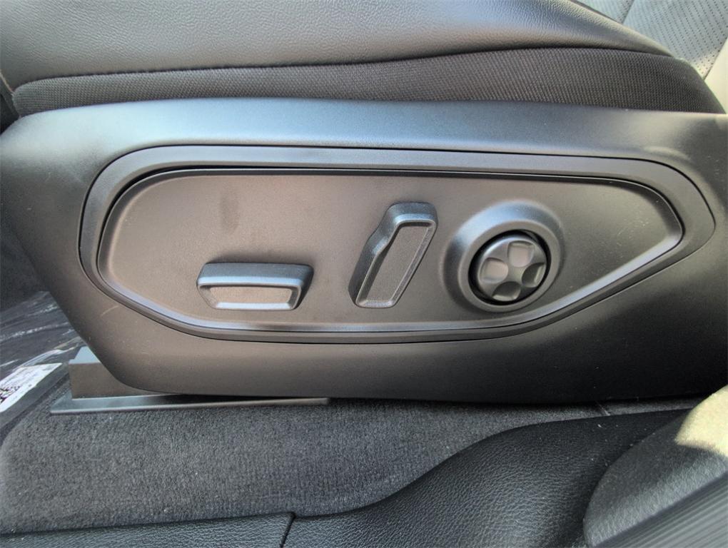new 2025 Jeep Grand Cherokee car, priced at $42,667