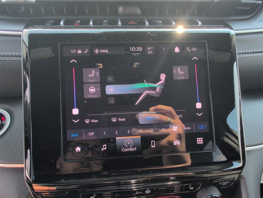 new 2025 Jeep Grand Cherokee car, priced at $42,667