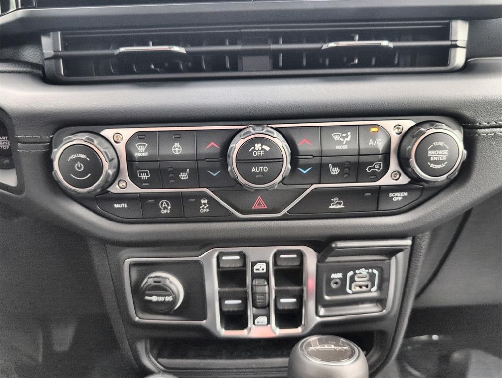 new 2025 Jeep Gladiator car, priced at $46,755