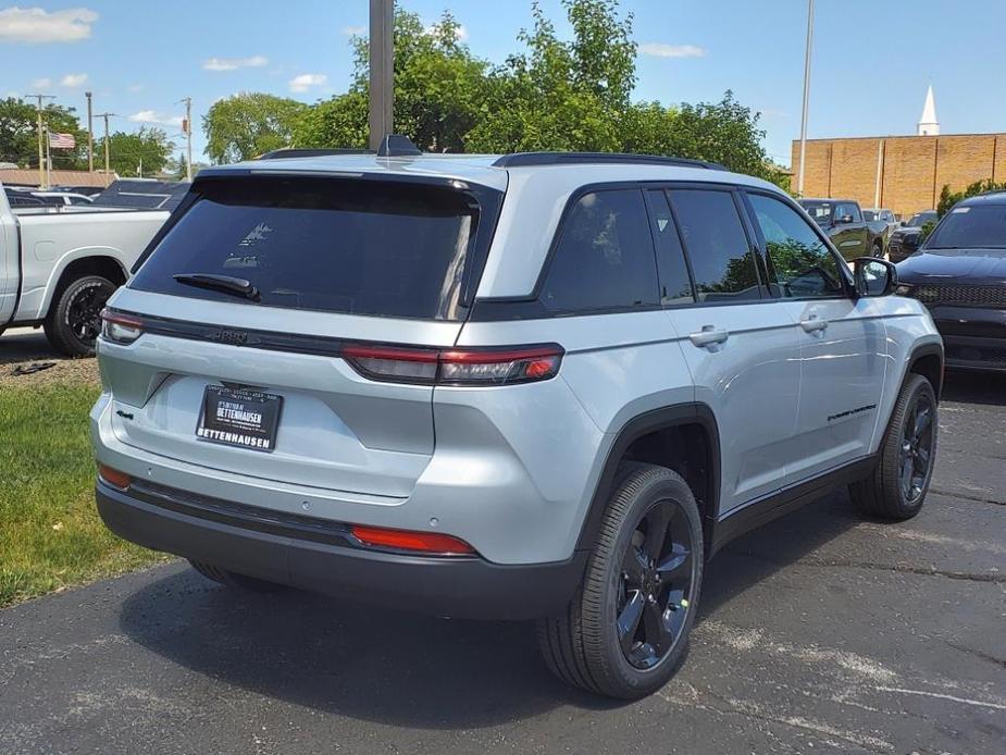 new 2024 Jeep Grand Cherokee car, priced at $39,556