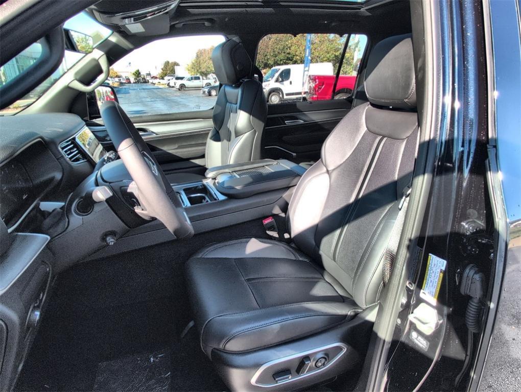 new 2025 Jeep Wagoneer L car, priced at $78,739