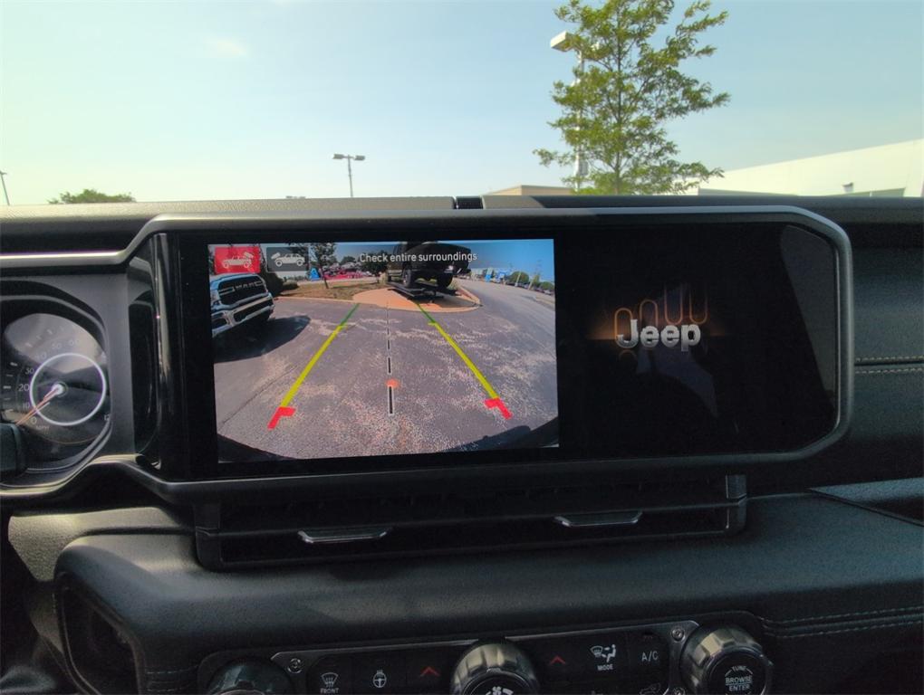 new 2025 Jeep Wrangler car, priced at $53,113