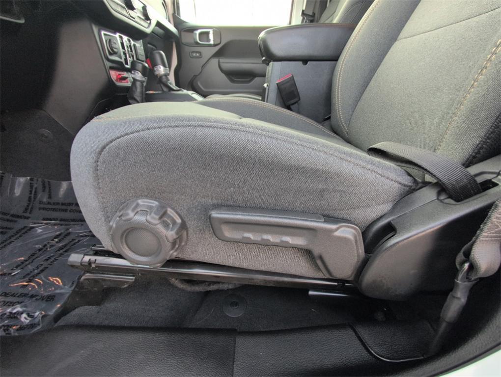 new 2025 Jeep Wrangler car, priced at $44,446