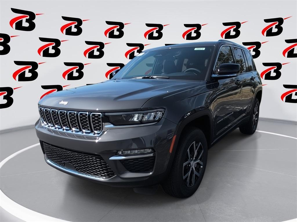 new 2025 Jeep Grand Cherokee car, priced at $44,762