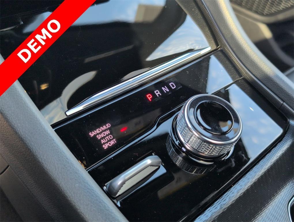 new 2025 Jeep Grand Cherokee car, priced at $43,640