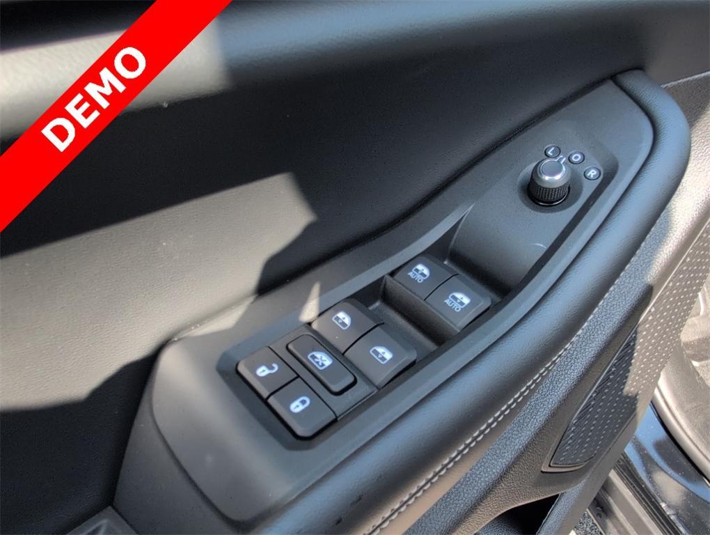 new 2025 Jeep Grand Cherokee car, priced at $43,640