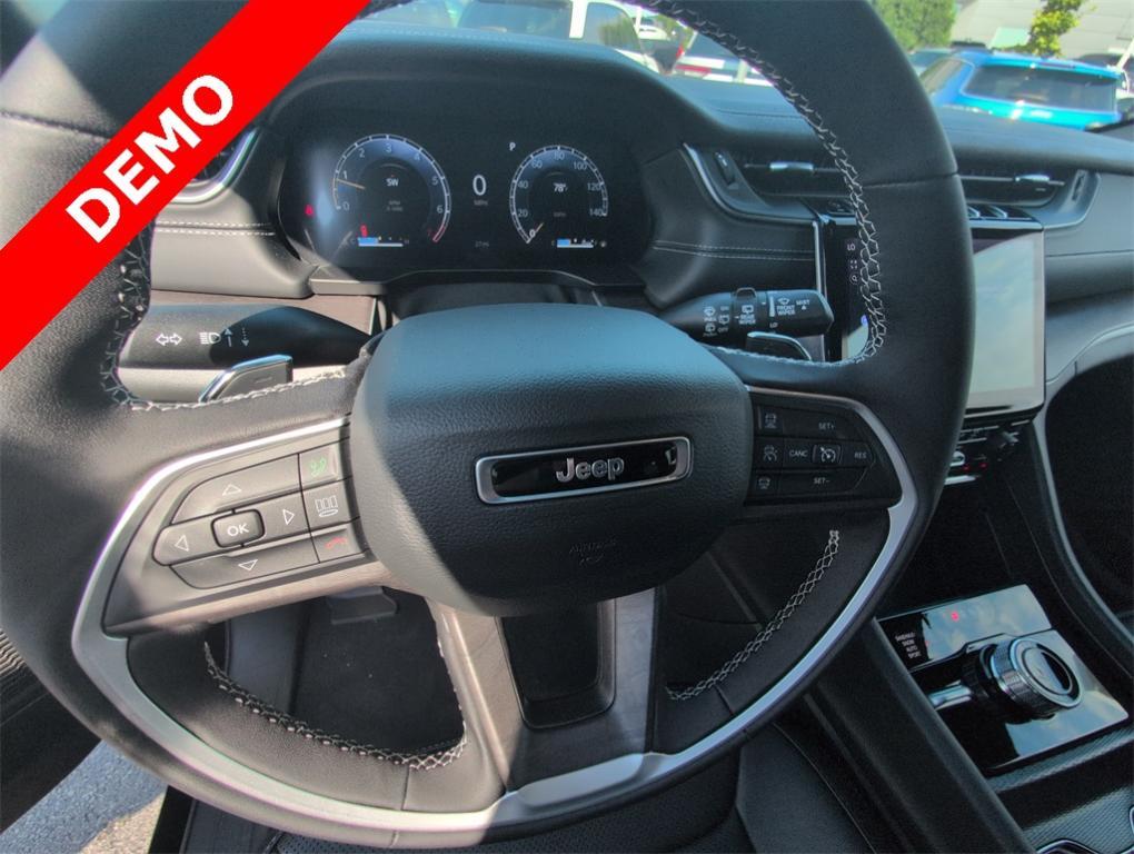 new 2025 Jeep Grand Cherokee car, priced at $43,640