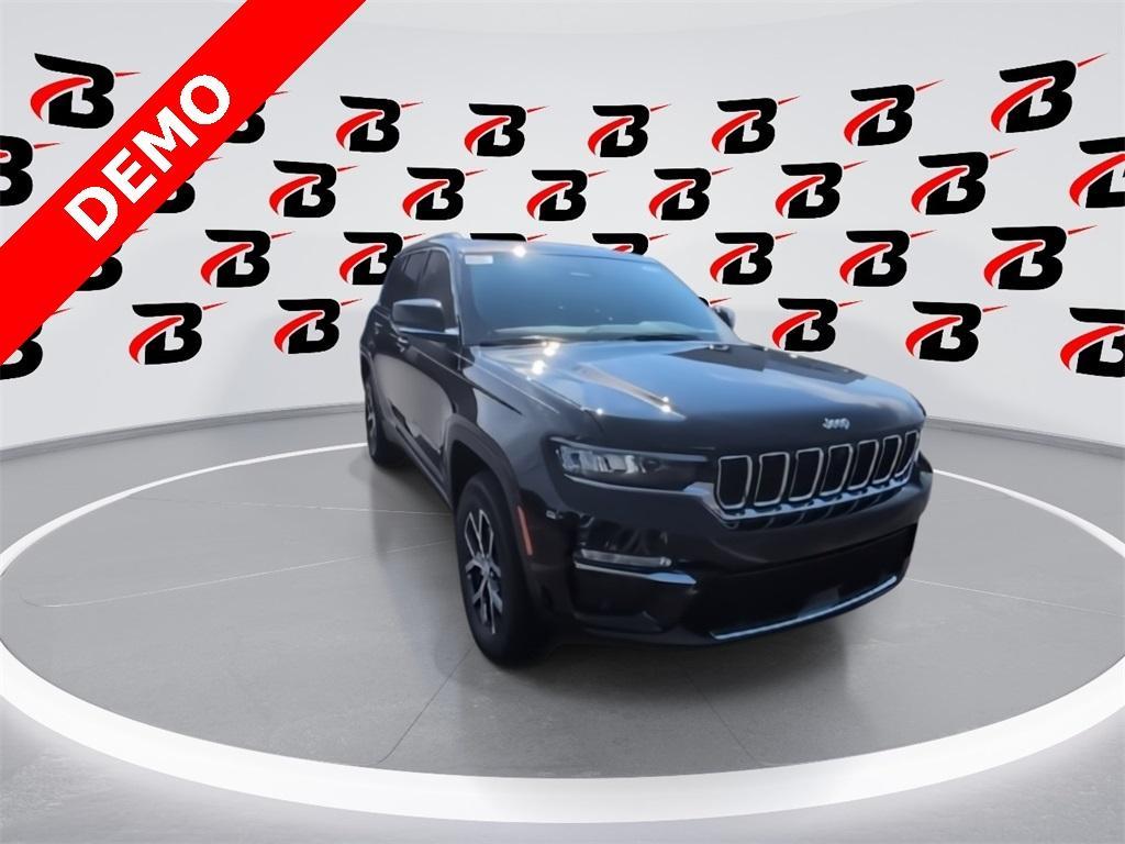new 2025 Jeep Grand Cherokee car, priced at $43,640