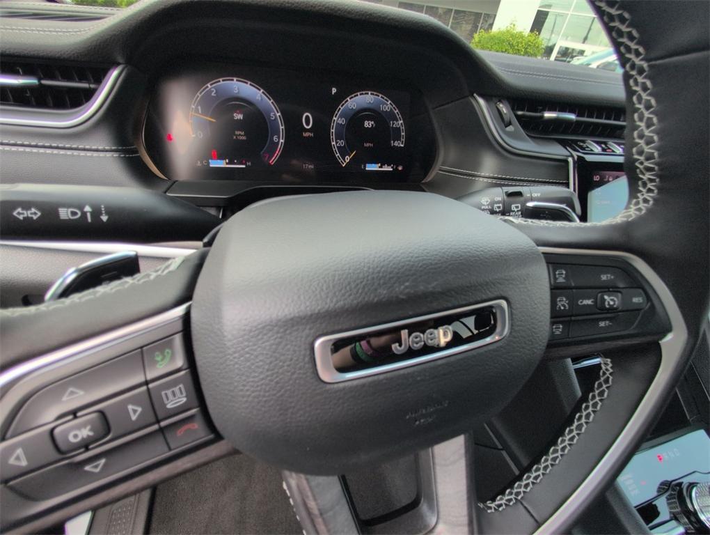 new 2025 Jeep Grand Cherokee car, priced at $52,340