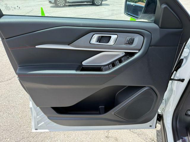 new 2025 Ford Explorer car, priced at $58,289