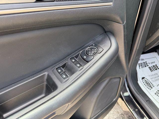 used 2023 Ford Edge car, priced at $25,987