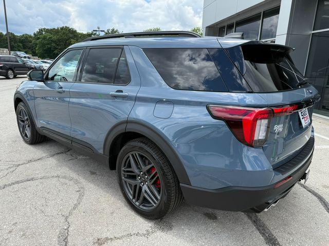 new 2025 Ford Explorer car, priced at $57,547