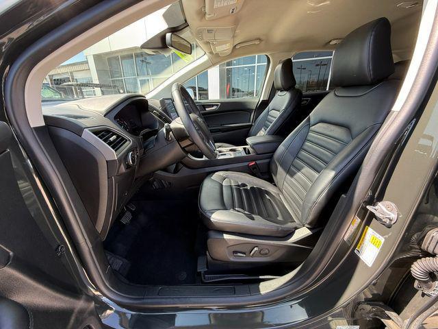 used 2024 Ford Edge car, priced at $28,399