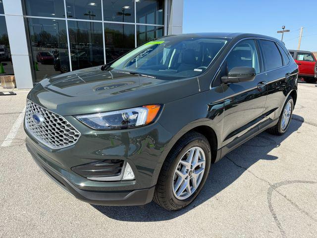 used 2024 Ford Edge car, priced at $28,399