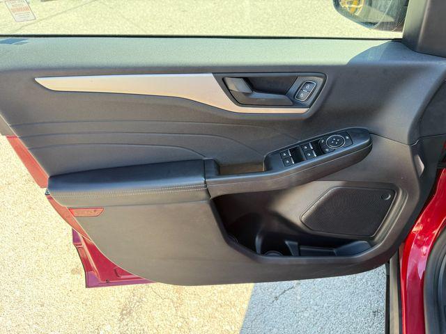 used 2022 Ford Escape car, priced at $20,999
