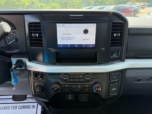 new 2025 Ford F-350 car