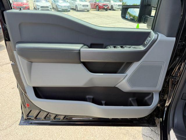 new 2025 Ford F-250 car, priced at $61,499