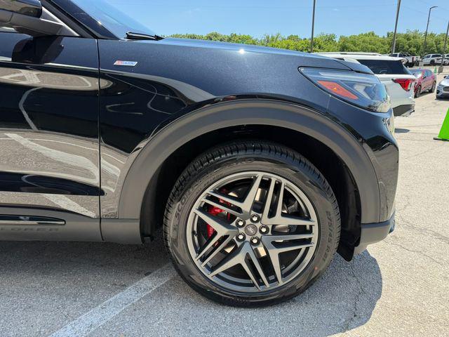 new 2025 Ford Explorer car, priced at $49,013