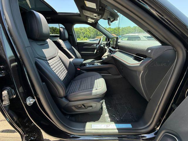 new 2025 Ford Explorer car, priced at $49,013