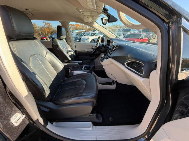 used 2018 Chrysler Pacifica car