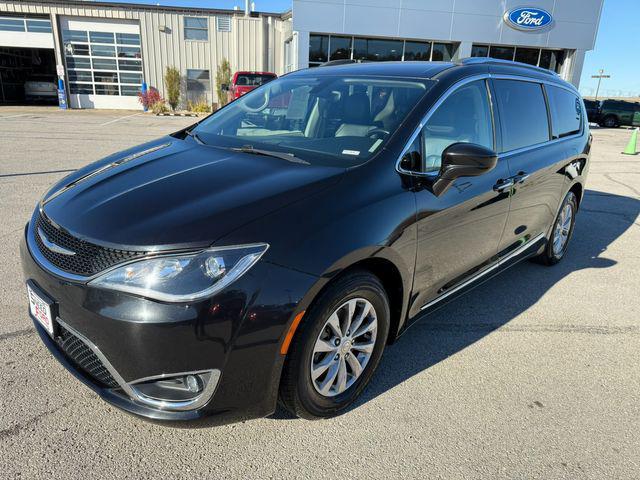 used 2018 Chrysler Pacifica car